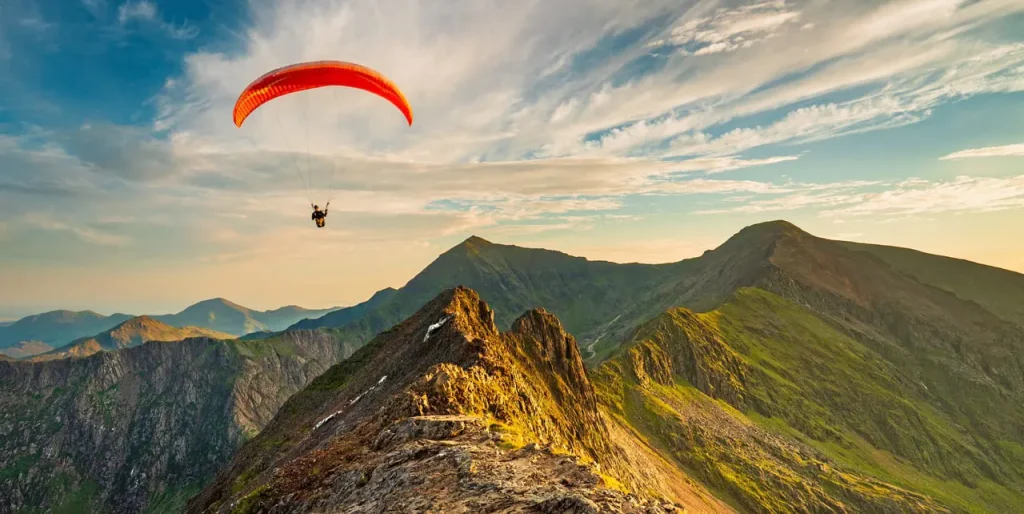 best places to paraglide in Manali