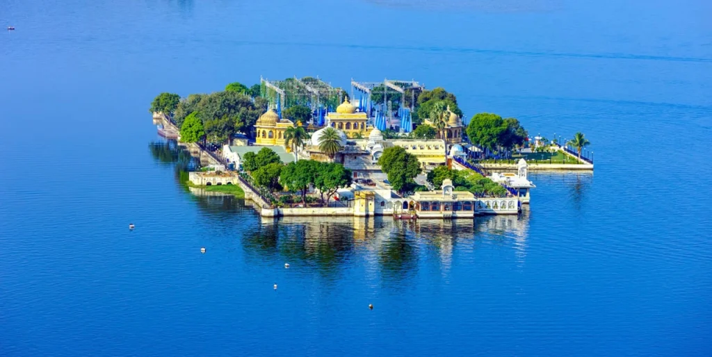 Beautiful lakes in Udaipur