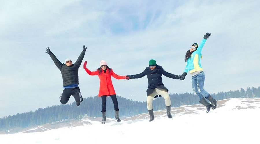 Kashmir Snow Adventure Tour-1