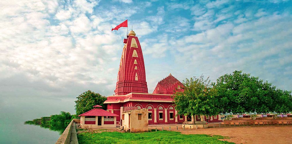 Nageshwar Temple Jyotirlinga