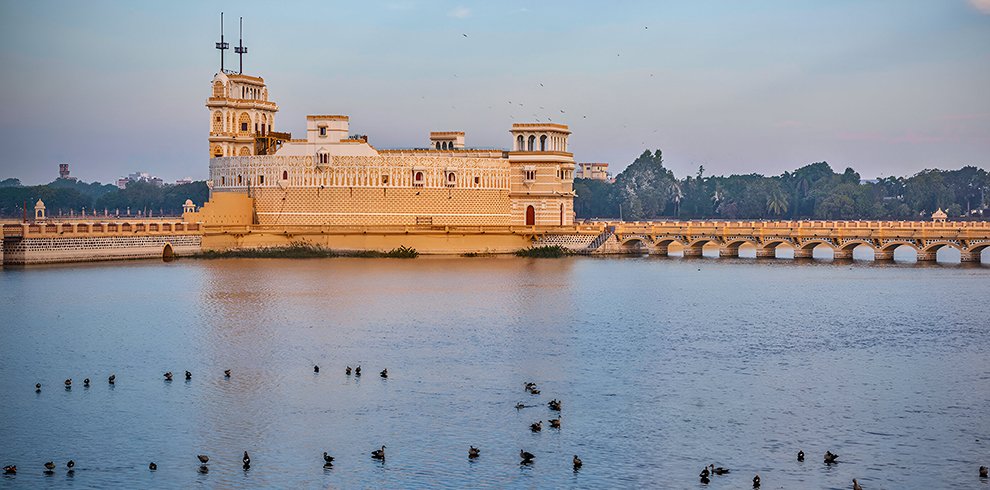 Lakhota Lake