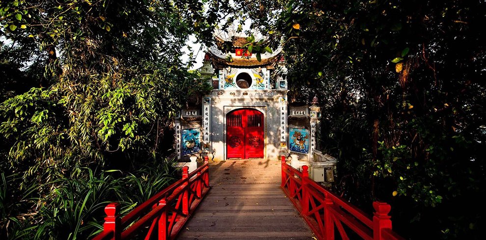 Ngoc Son Temple