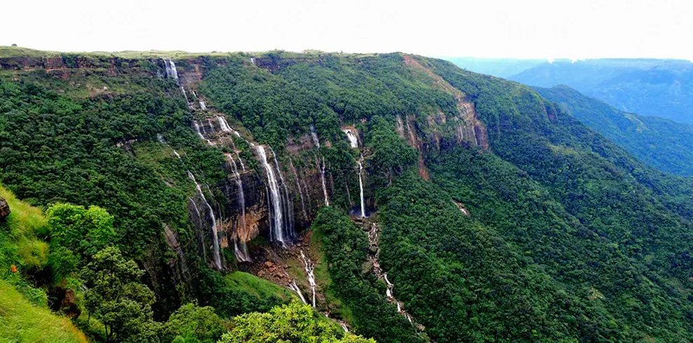 Nohkalikai Falls