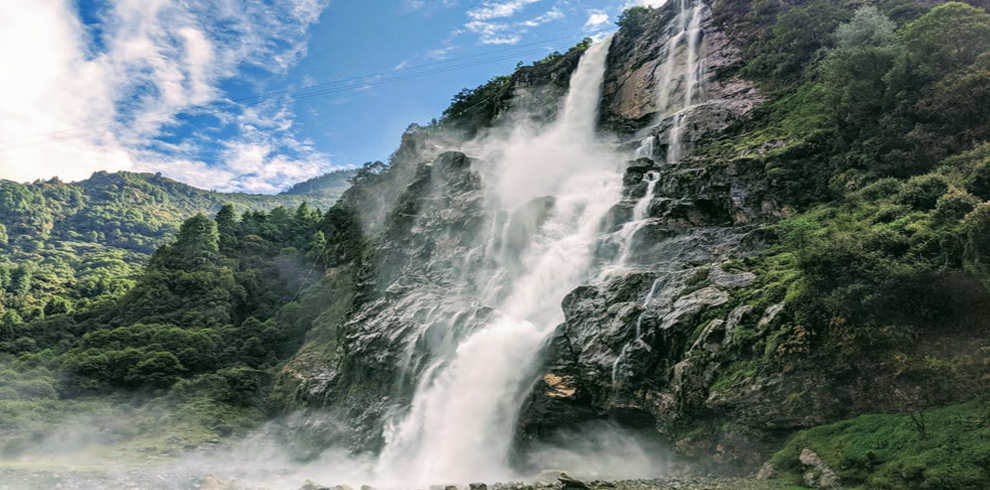 Nuranang Falls